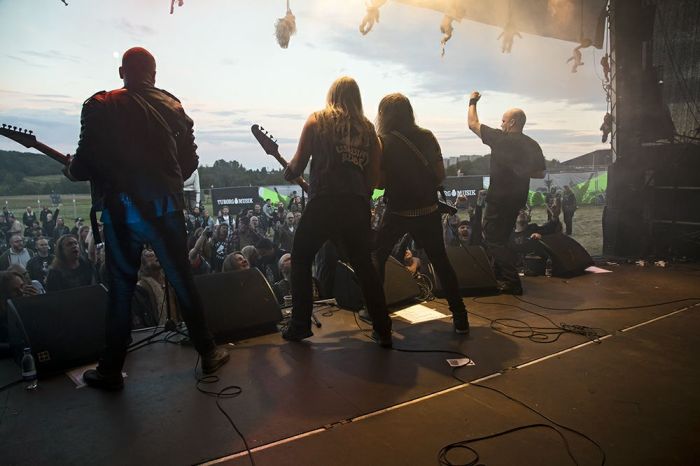 20157792_669929449880045_7975121381202317974_o